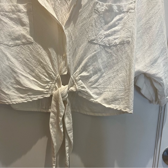 Tobi Cropped Tie-Front Button Down S - Picture 4 of 5